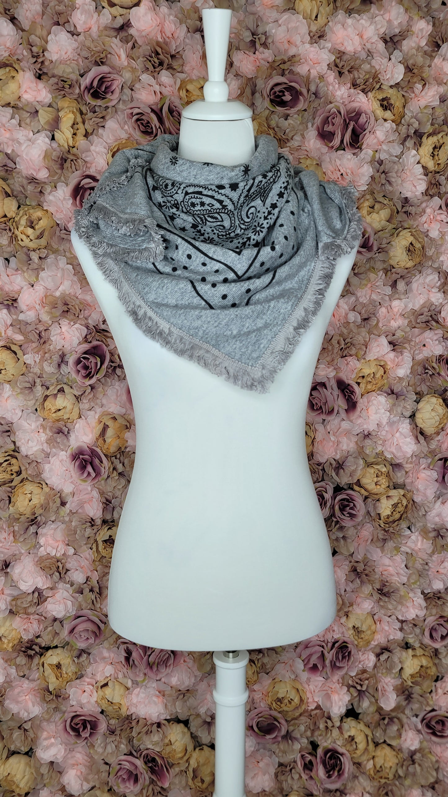 ECHARPE/ETOLE MOTIF BANDANA