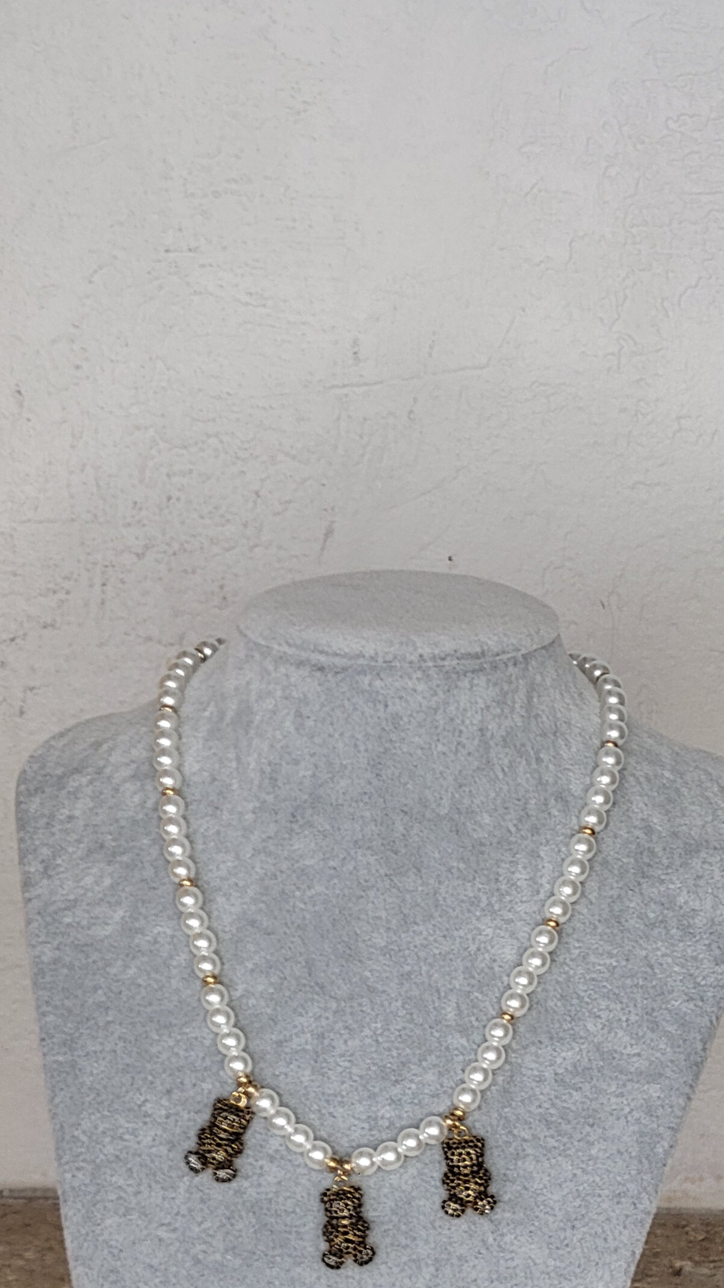 COLLIER PERLES ET OURSONS