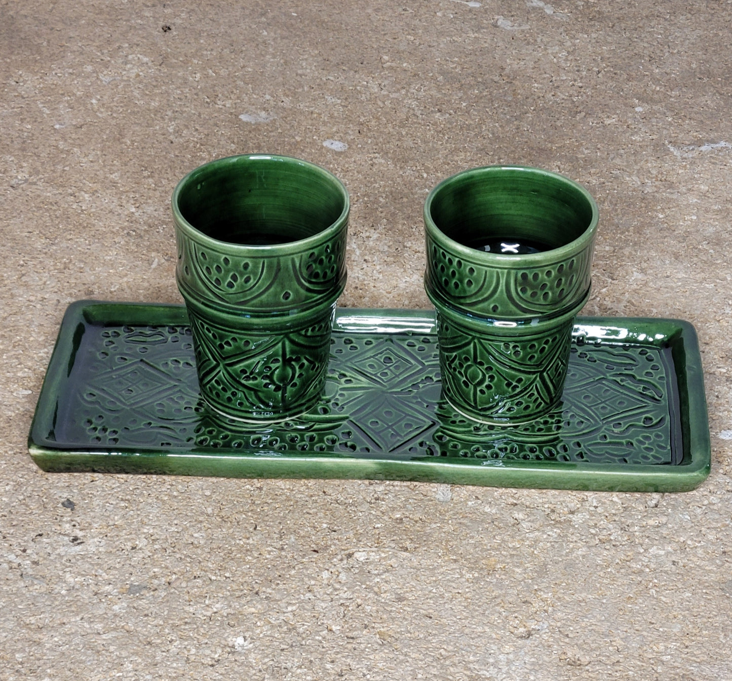 DUO VERRES ET ASSIETTE-PLATEAU SWAK