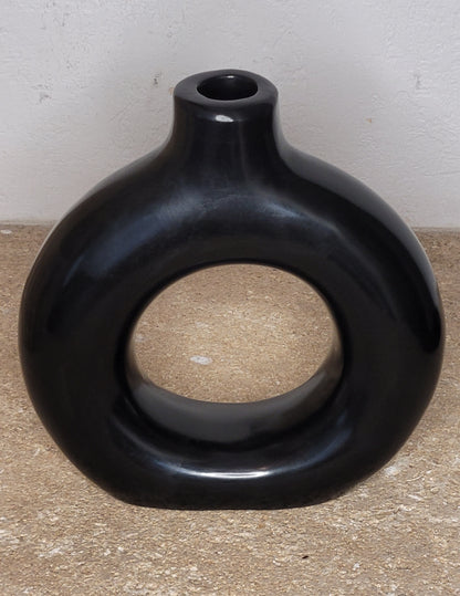 Vase Donut en Tadelakt – Objet déco artisanal marocain, design minimaliste